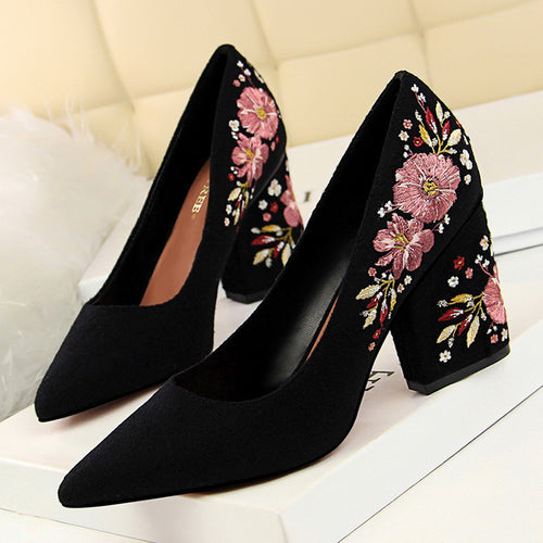 Flower Embroider Women High Heel Shoes 2019 Spring Women Pumps Fashion Women Wedding Shoes Black Women Office Shoe Sexy Stiletto