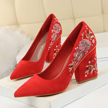 Load image into Gallery viewer, Flower Embroider Women High Heel Shoes 2019 Spring Women Pumps Fashion Women Wedding Shoes Black Women Office Shoe Sexy Stiletto