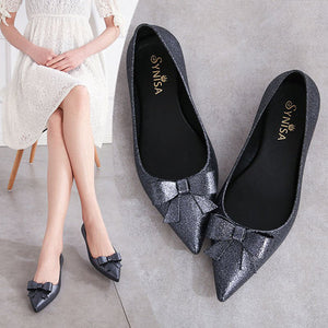 EOEODOIT 2019 Summer Jelly Flats Women Beach Sand Soft Pointy Toe Flat Heel Sandals Women Rain Shoes Bowknot Slide Resistance