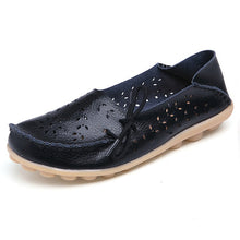 Load image into Gallery viewer, Women Flat Soft Genuine Leather Shoes Woman Loafers Slip On Driver Mocassin Femme Breathable Summer Flats Women Leather Shoes